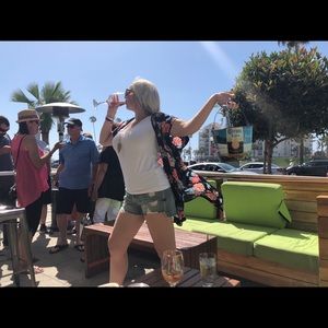 Meet your Posher, Chanel